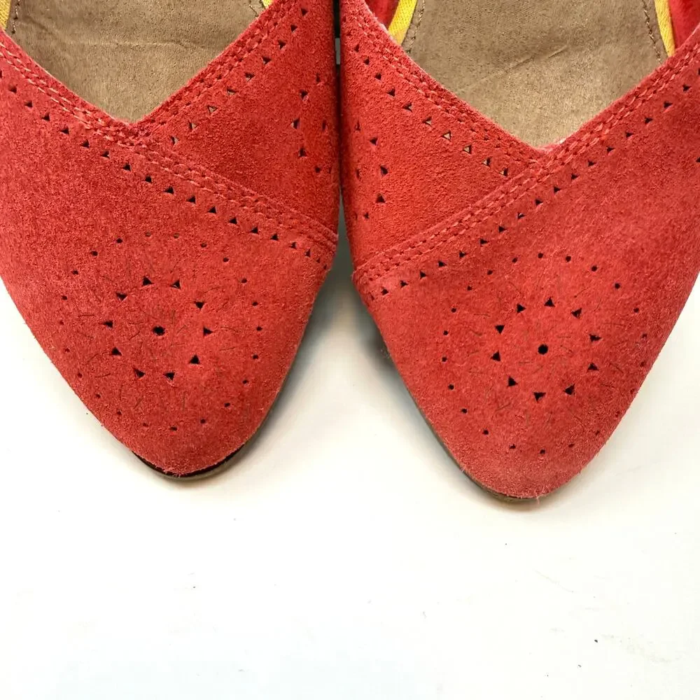 TOMS Pointed Toe Laser Cut Suede Flats In Red Size 12 - Picture 5 of 7